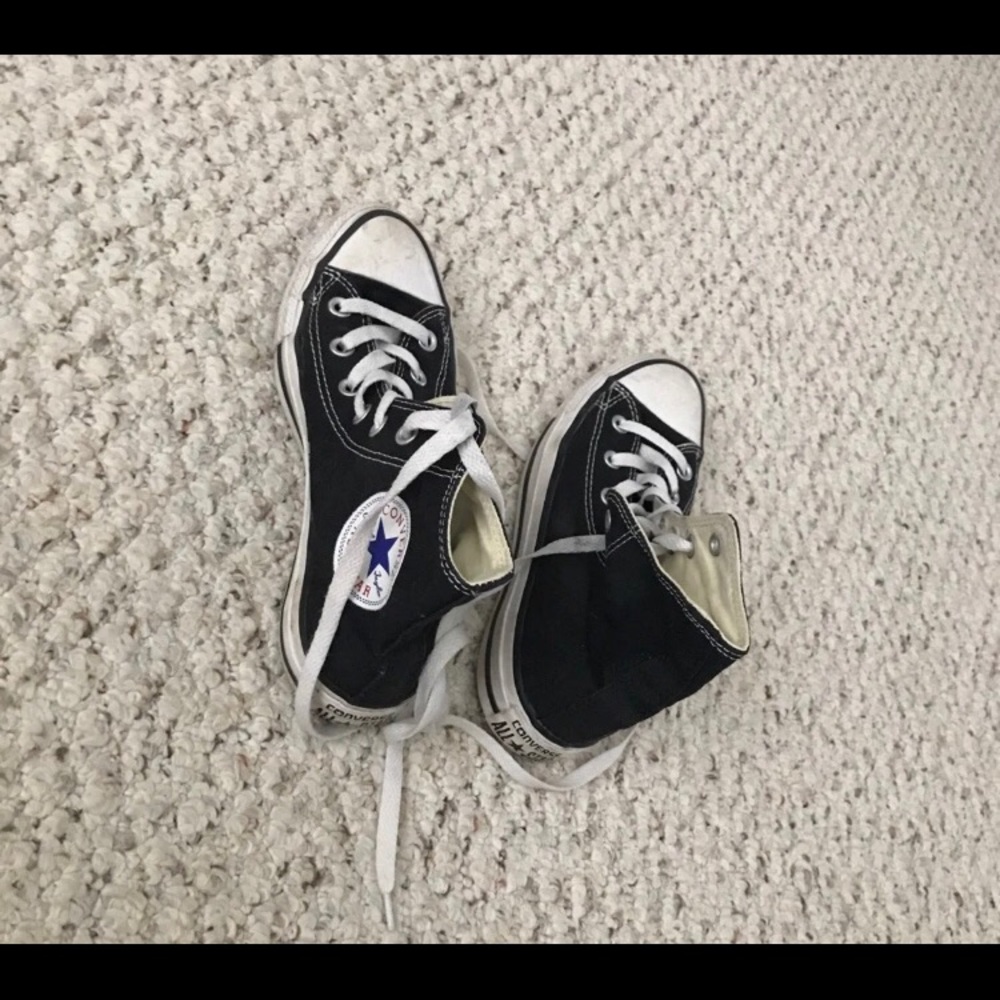Black converse size 7